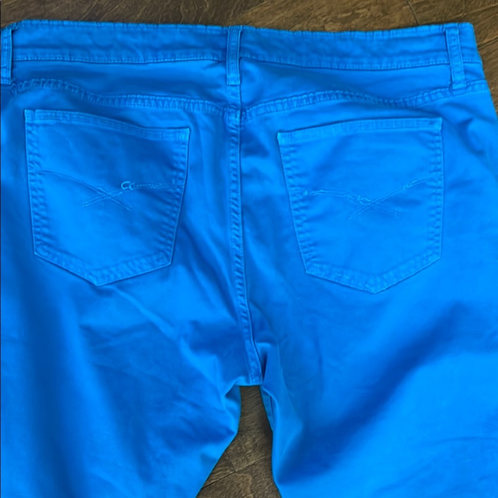 Women’s Legging Jeans with Ankle Zipper Detail - Picture 7 of 10